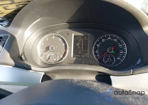 2013 Volkswagen Passat 2.5L Se z USA, uszkodzony, nr VIN 1VWBP7A33DC088050